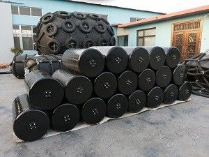 คุณภาพ STS Foam Filled Fender วัสดุ EVA สำหรับการป้องกันเรือ Polyurethane Foam Fender โรงงาน