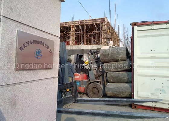 คุณภาพ ใบรับรอง DNV 1.8x12m ถุงลมนิรภัยยางลมทางทะเลสำหรับการเปิดตัวเรือ โรงงาน