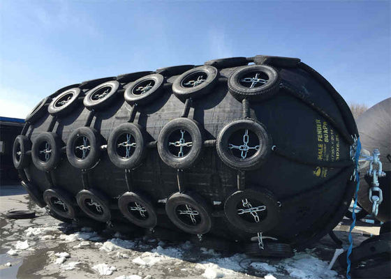 คุณภาพ CTN Pneumatic Rubber Yokohama Type Fender สำหรับอู่ต่อเรือ โรงงาน