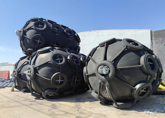คุณภาพ ISO 17357 Marine Yokohama Fenders สำหรับเรือและเรือ STD STS ขนาดที่กำหนดเอง โรงงาน