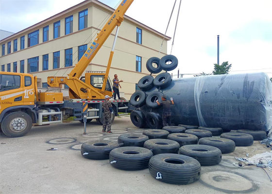 คุณภาพ EVA วัสดุฟอง เติม Fender ด้วยยางและโซ่ Net สําหรับการป้องกันเรือ โรงงาน