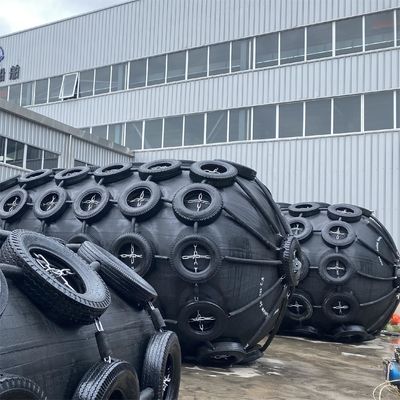 คุณภาพ Three-Year Warranty Pneumatic Rubber Fender 2.0*4.5M For Dock Anti-Collision โรงงาน