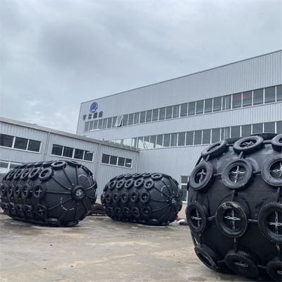 คุณภาพ Three-Year Warranty Pneumatic Rubber Fender 2.0*4.5M For Dock Anti-Collision โรงงาน