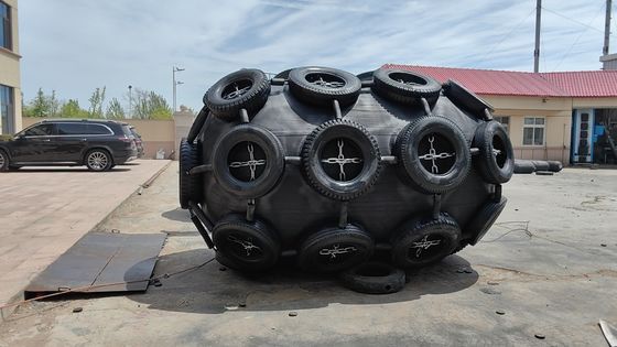 คุณภาพ โรคอเรชั่นและความทนทานต่อการบด SS ยาง Marine Fender โรงงาน