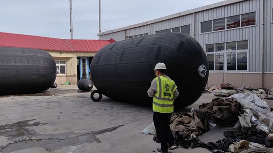 คุณภาพ ISO17357-2014 เครื่องปั่นเรือ เครื่องปั่นยางแบบนิวเมติก โยโกฮาม่า โรงงาน