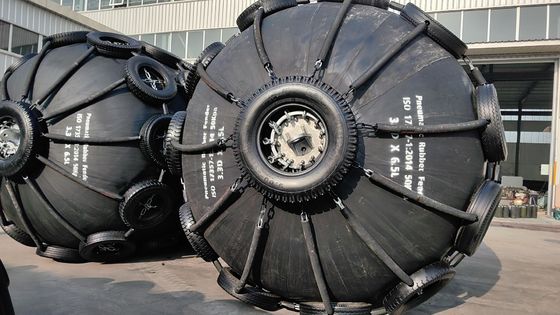 คุณภาพ ISO 17357 การจอดเรือเรือ พลอย พนูเมติก แฟนเดอร์ยางสําหรับท่าเรือ/เรือ/เรือ โรงงาน