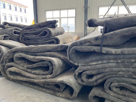 คุณภาพ กระเป๋าสะพายอากาศสําหรับเรือที่ปลอดภัยและเรียบร้อย ด้วยวัสดุภายในยางไนลอน ความยาว 5m-24m โรงงาน