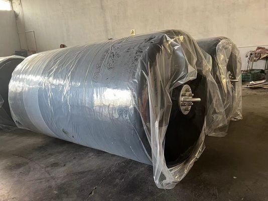 คุณภาพ ผลสัมฤทธิ์ ISO17357 มาตรฐาน โพลียูเรเทน ฟอง เติม Fenders สําหรับการป้องกันท่าเรือ โรงงาน