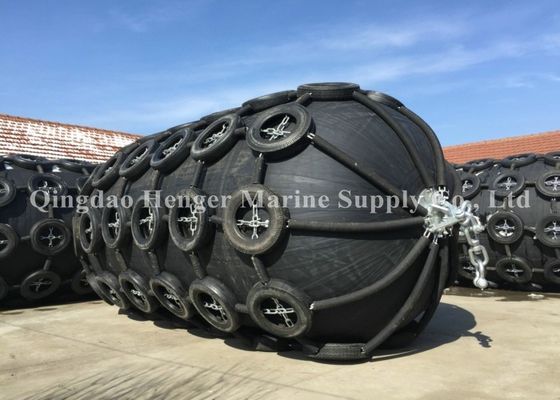 คุณภาพ STS Floating Pneumatic Rubber Fender จัดส่งไปยังการดำเนินการถ่ายโอนเรือ โรงงาน
