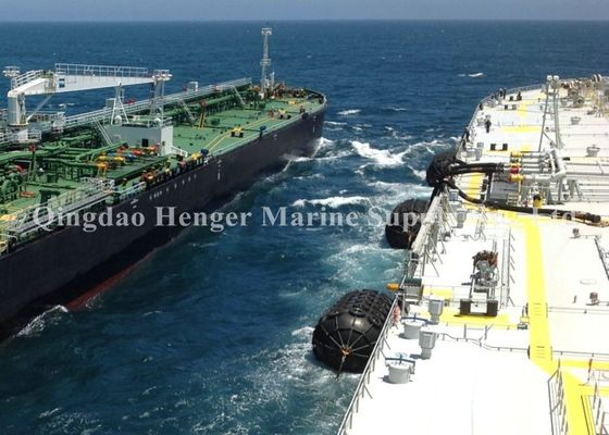 คุณภาพ Offshore Floating Inflatable Dock Fenders, กันชน Dock Bumper สำหรับเรือ / เรือ โรงงาน