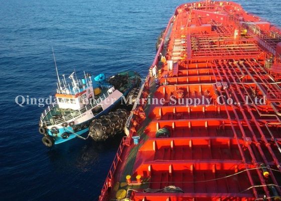 คุณภาพ Heavy Duty Yokohama Pneumatic Marine Fender สำหรับการเติมน้ำมัน Tanker Docking โรงงาน