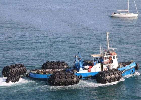 คุณภาพ ป้องกันการต่อเรือ Marine Rubber Fender สายรัดยางสังเคราะห์สำหรับ Port เพื่อป้องกันเรือ โรงงาน