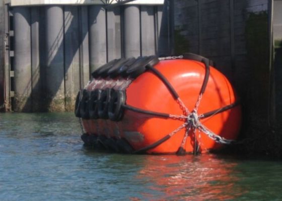 คุณภาพ Berthing Floating Marine Solid Foam เติม Fender 1 * 1.2 ม. ฟองน้ำเชื่อมต่อ โรงงาน