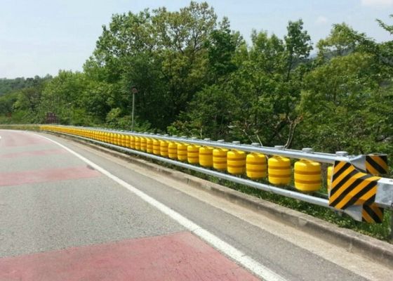 คุณภาพ Energy Absorb Anti Shock ความสูง 510mm Highway Roller Barrier โรงงาน