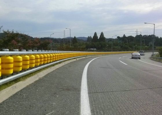 คุณภาพ วัสดุ Eva ที่สามารถถอดออกได้ Barrier Crash Barrier, Barrier Barrier แถบป้องกัน Median Strip โรงงาน