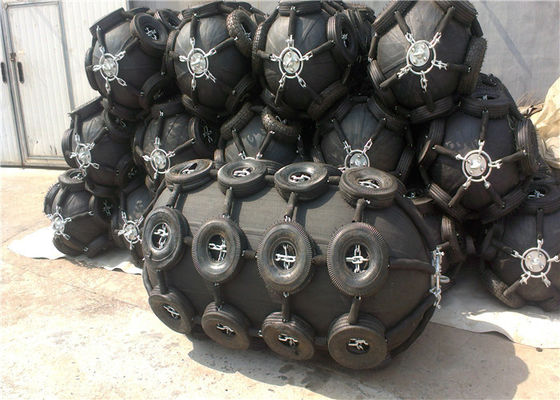 คุณภาพ ความหนาแน่นของอากาศยางเรือทางทะเลกระแทกความทนทานที่ดีด้วย ISO17357 โรงงาน