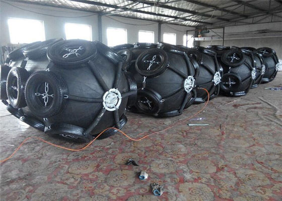คุณภาพ การซึมผ่านของอากาศสูงนิวเมติก Marine Fender 0.05MPA สำหรับการชนเรือ โรงงาน