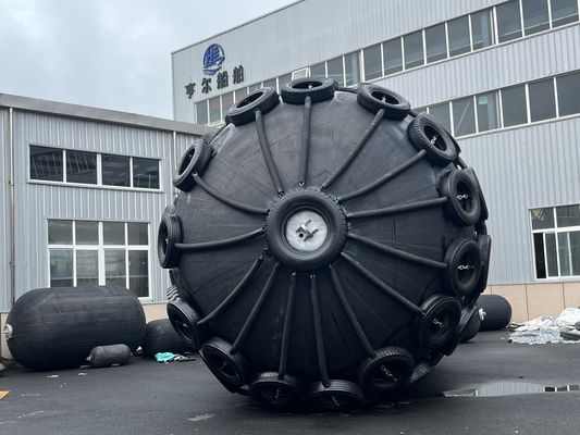 คุณภาพ อายุการใช้งาน 8 ถึง 15 ปี บังโคลนเป่าลมลอยน้ำสำหรับท่าเรือ ทนทานสูง ป้องกันท่าเรือลอยน้ำสำหรับเรือ โรงงาน