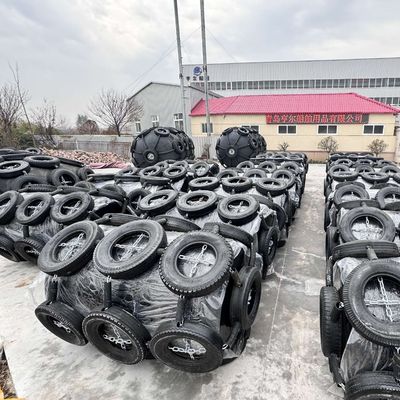 คุณภาพ บังโคลนเติมโฟม EVA สำหรับท่าเรือนอกชายฝั่ง STS STD โรงงาน