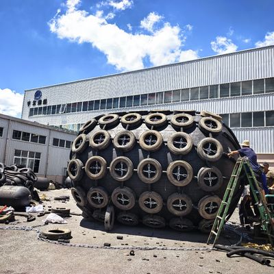 คุณภาพ ISO17357 เครื่องปรับระบายอากาศจากยางสําหรับการป้องกันการชนทางทะเล โรงงาน