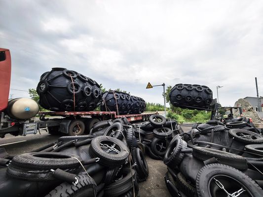 คุณภาพ บีวีที่ได้รับการรับรอง พนูเมติกยาง Fender สําหรับการ dock ทะเล โรงงาน