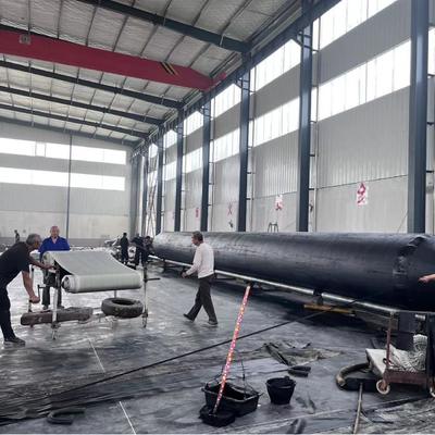 คุณภาพ Black Marine Rubber Airbag Safety Effective Green Environmental Protection โรงงาน