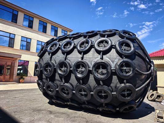 คุณภาพ ISO17357 รับรองว่ามีเครื่องปั่นยางปนูมาติก 50kpa & 80kpa ความดันและขนาดที่กําหนดเอง 0.3-4.8M โรงงาน