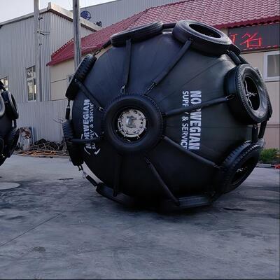คุณภาพ Net Type Pneumatic Rubber Fender Diameter 0.5m To 4.5m Marine Fender System Designed To Provide Superior Dock Protection โรงงาน