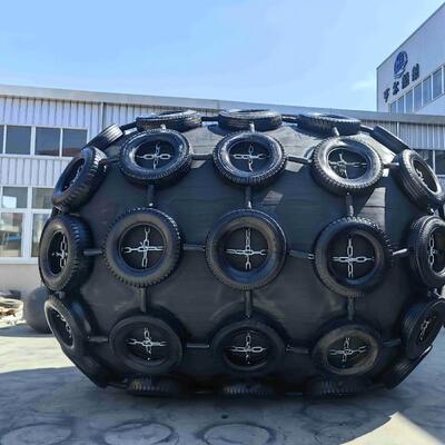 คุณภาพ Pneumatic Rubber Fender For Marine Service โรงงาน