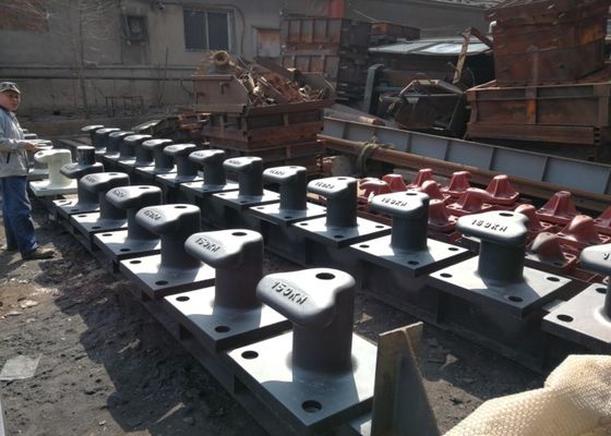 คุณภาพ Bollards Steel หล่อคุณภาพสูง Marine Dock Bollards Steel สำหรับการจอดเรือ โรงงาน