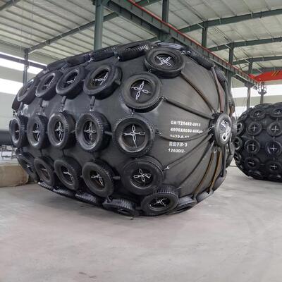 คุณภาพ Pneumatic Rubber Fender For Marine Service โรงงาน