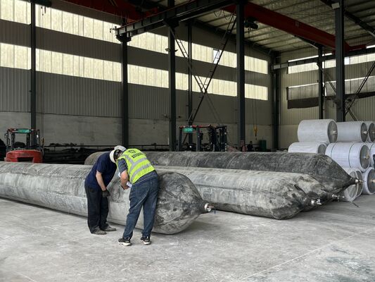 คุณภาพ Marine Rubber Airbag with Rapid Inflation Manifold for Simultaneous Multi Unit Operation in 0.8-3 M Diameter โรงงาน