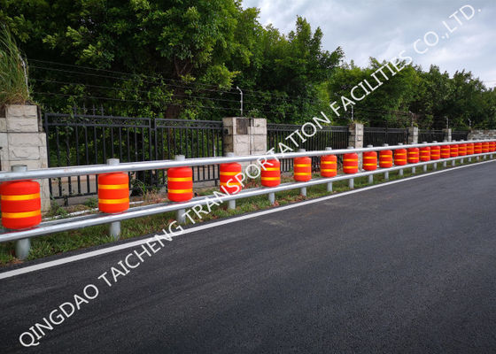 คุณภาพ 0.35m เส้นผ่านศูนย์กลางถนน Guardrail EVA Safety Roller Barrier Protection Car โรงงาน