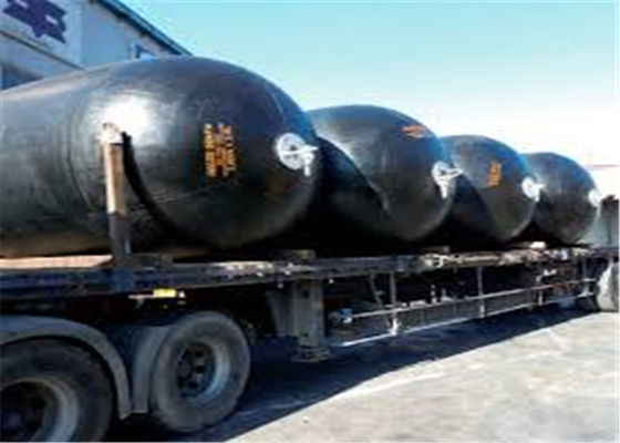 คุณภาพ 9m 50kPa ยางลอยน้ำ Pneumatic Marine Fender โรงงาน