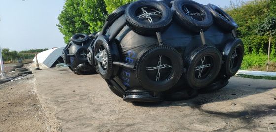 คุณภาพ 3.3m * 6.5m STD Ship Pneumatic Marine Fender Usd สำหรับการป้องกัน โรงงาน