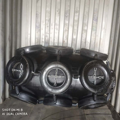 คุณภาพ D3.3x6.5m Yokohama Pneumatic Rubber Fender CCS Certificate โรงงาน