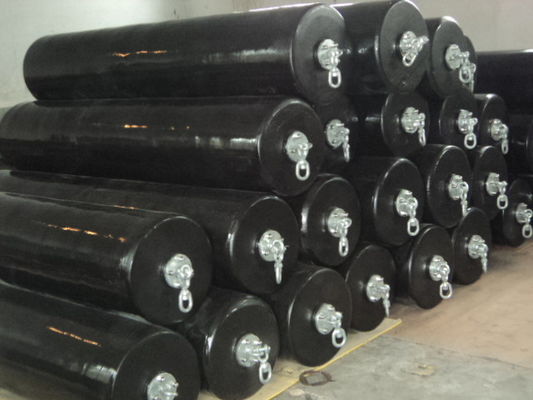 คุณภาพ บังโคลนเติมโฟมมาตรฐาน ISO17357 ขนาดเส้นผ่านศูนย์กลาง 0.5 เมตร ถึง 4.8 เมตร สำหรับการใช้งานทางทะเลแบบกำหนดเอง โรงงาน