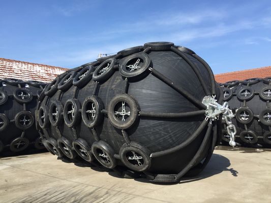 คุณภาพ การป้องกันเรือ 60% Nutural Rubber Pneumatic Marine Fender 2x3.5m 50Kpa โรงงาน