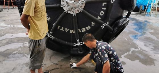 คุณภาพ บังโคลนเรือดำน้ำนิวเมติกโยโกฮามาบังโคลนยางลม โรงงาน