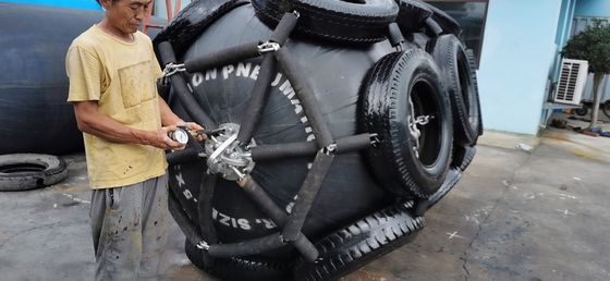 คุณภาพ โยโกฮาม่าประเภท Marine Rubber Fender Marine Pier Fenders 0.5m-3.3m เส้นผ่านศูนย์กลาง โรงงาน