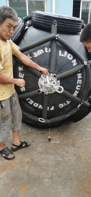 คุณภาพ โยโกฮาม่าประเภท Marine Rubber Fender Marine Pier Fenders 0.5m-3.3m เส้นผ่านศูนย์กลาง โรงงาน