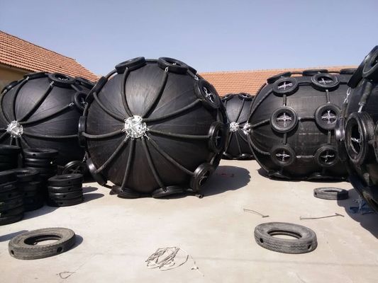 คุณภาพ เชือกตาข่ายลอยยางกันกระแทกยางลม Pneumatic Marine Fender d Type Fender โรงงาน
