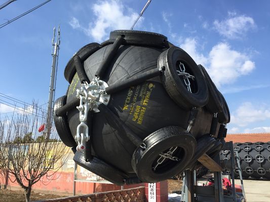 คุณภาพ Yokohama Pneumatic Ribbed Fender อุปกรณ์ทางทะเล Yokohama Pneumatic Rubber Fender โรงงาน