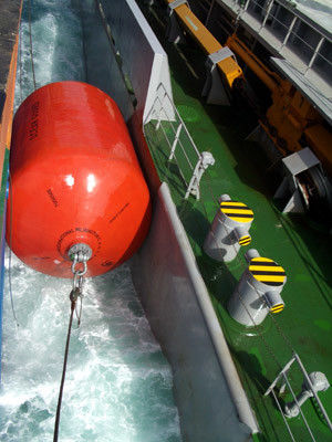 คุณภาพ Polyurethane Foam เติม Floating Dock Fender Eva Fender Customized โรงงาน