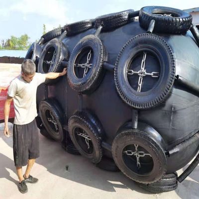 คุณภาพ ประเภท Marine Floating Pneumatic Fender เรือ Fender Boat Fender Rubber โรงงาน