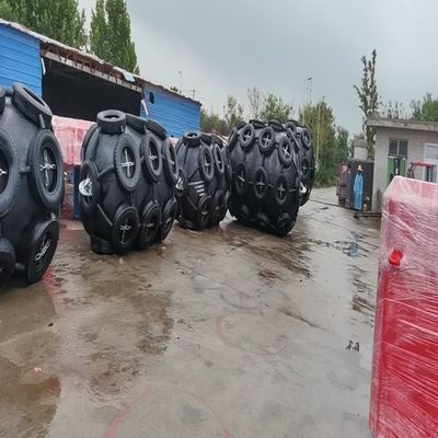 คุณภาพ ประเภท Marine Floating Pneumatic Fender เรือ Fender Boat Fender Rubber โรงงาน