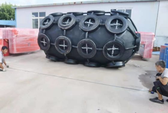 คุณภาพ เรือเทียบท่า Marine Pneumatic Rubber Fender Yokohama Type BV Certificated โรงงาน