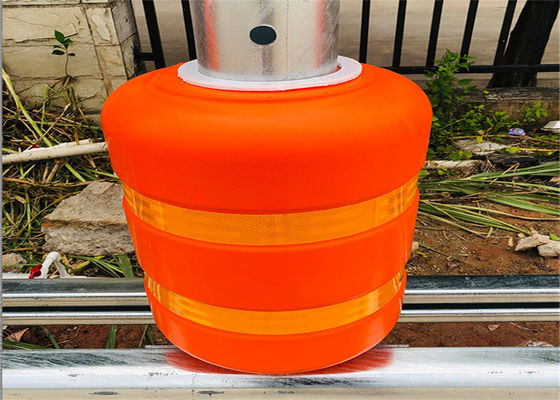 คุณภาพ EVA Filled Eco วัสดุความปลอดภัย Roller Barrier การดูดซับพลังงาน Roller Guard Rails โรงงาน