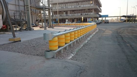 คุณภาพ ความปลอดภัยในการจราจร Eva Buckets Rolling Anti Crash Guardrail Road Roller Barrier โรงงาน