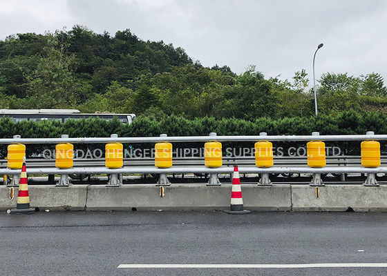 คุณภาพ ความปลอดภัยการจราจรบนถนน Eva Buckets Rolling Anti Crash Guardrail Road Roller Barrier โรงงาน